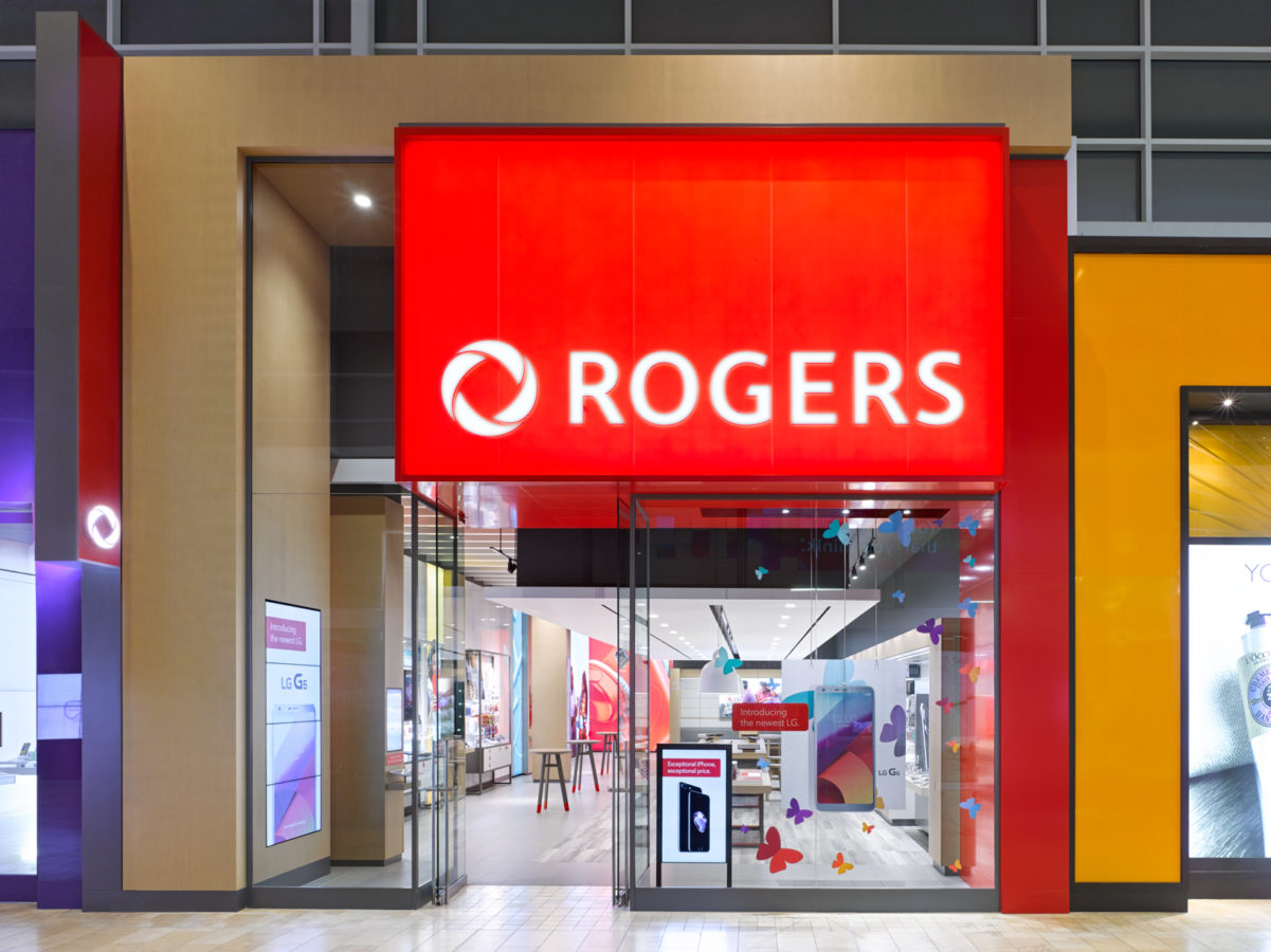 the-one-stop-smartphone-shop-rogers-launches-new-in-store-expert