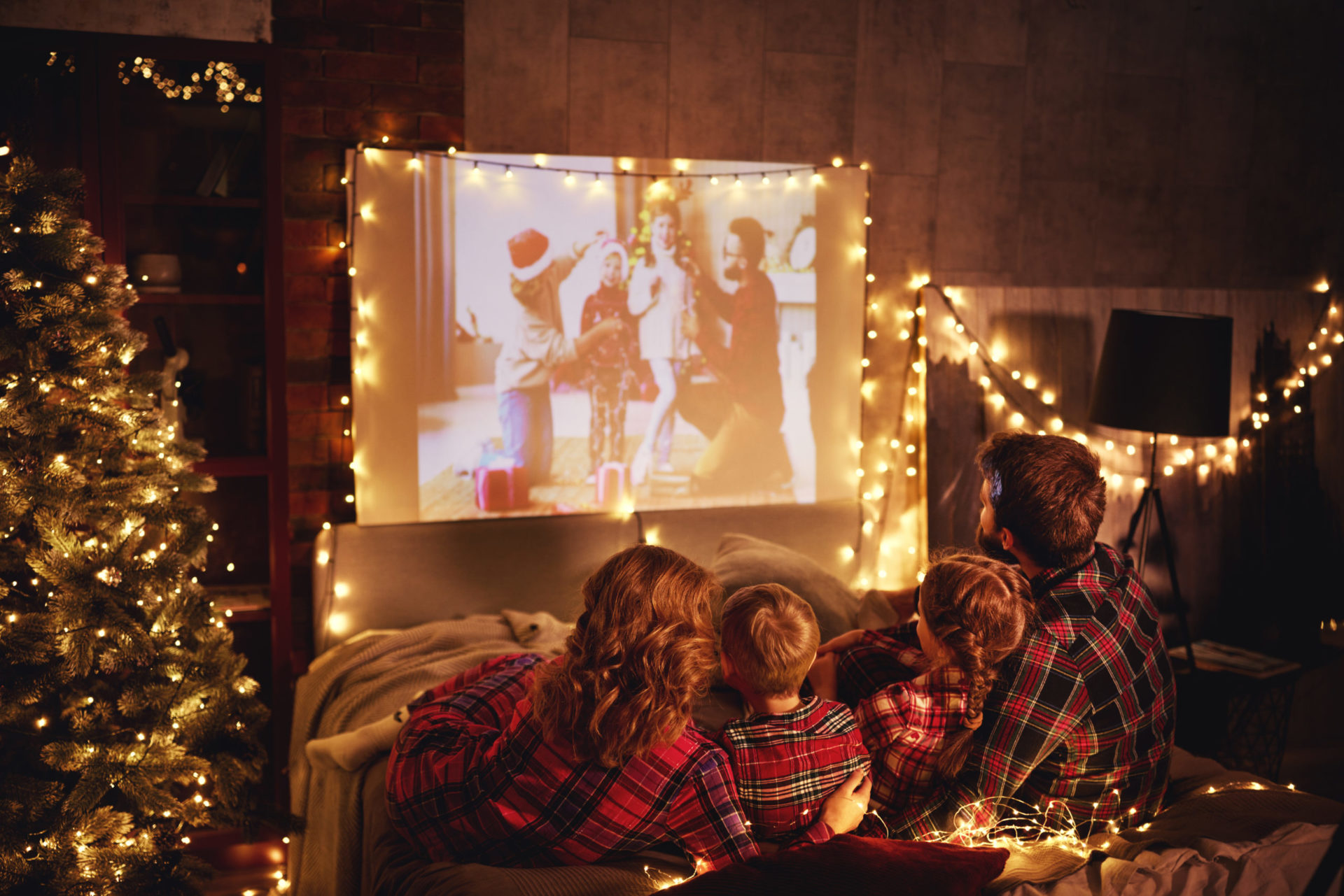 10 Family-Friendly Holiday Movies - About Rogers